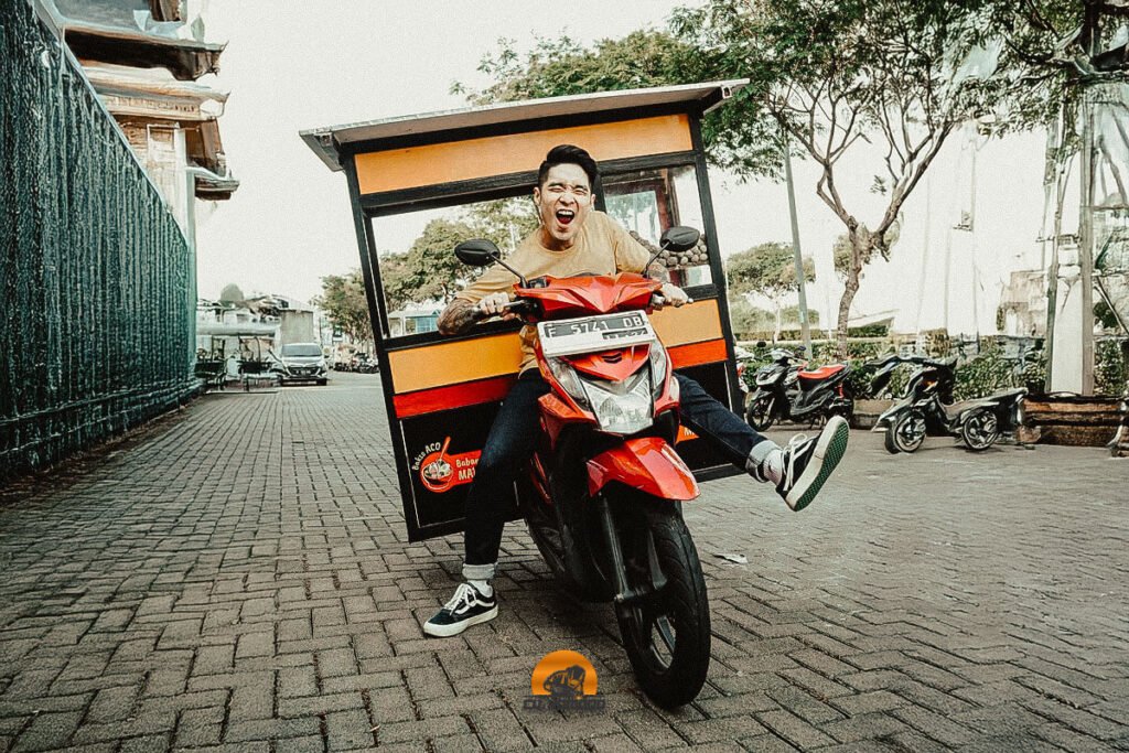 gerobak motor jualan keliling